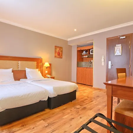 121 Paris Hotel-2